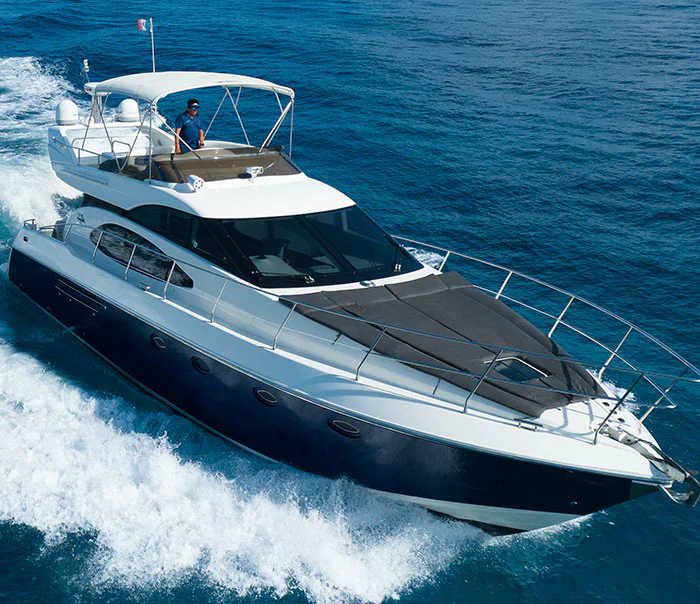 Large private Azimut yacht with flybridge is our biggest yacht option for the best private yacht charter