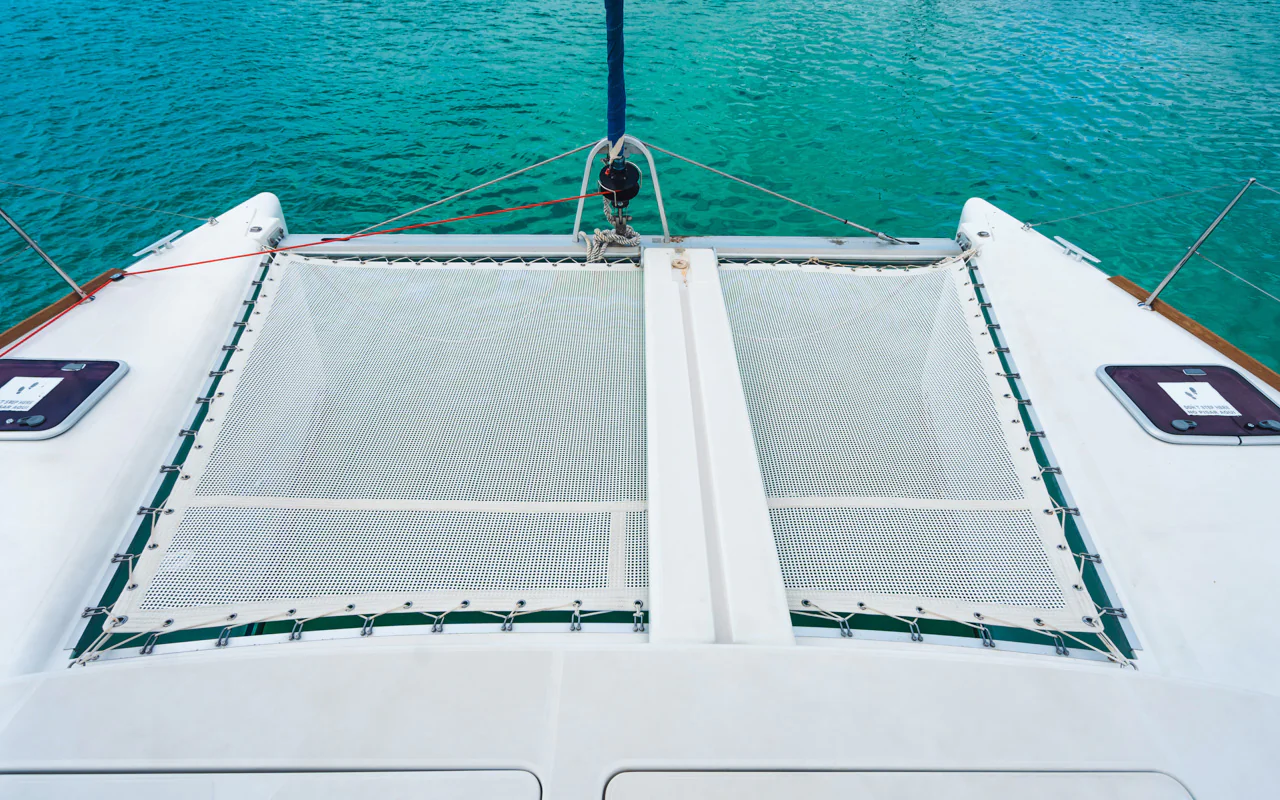 38' Lagoon catamaran with large sundeck for private tours