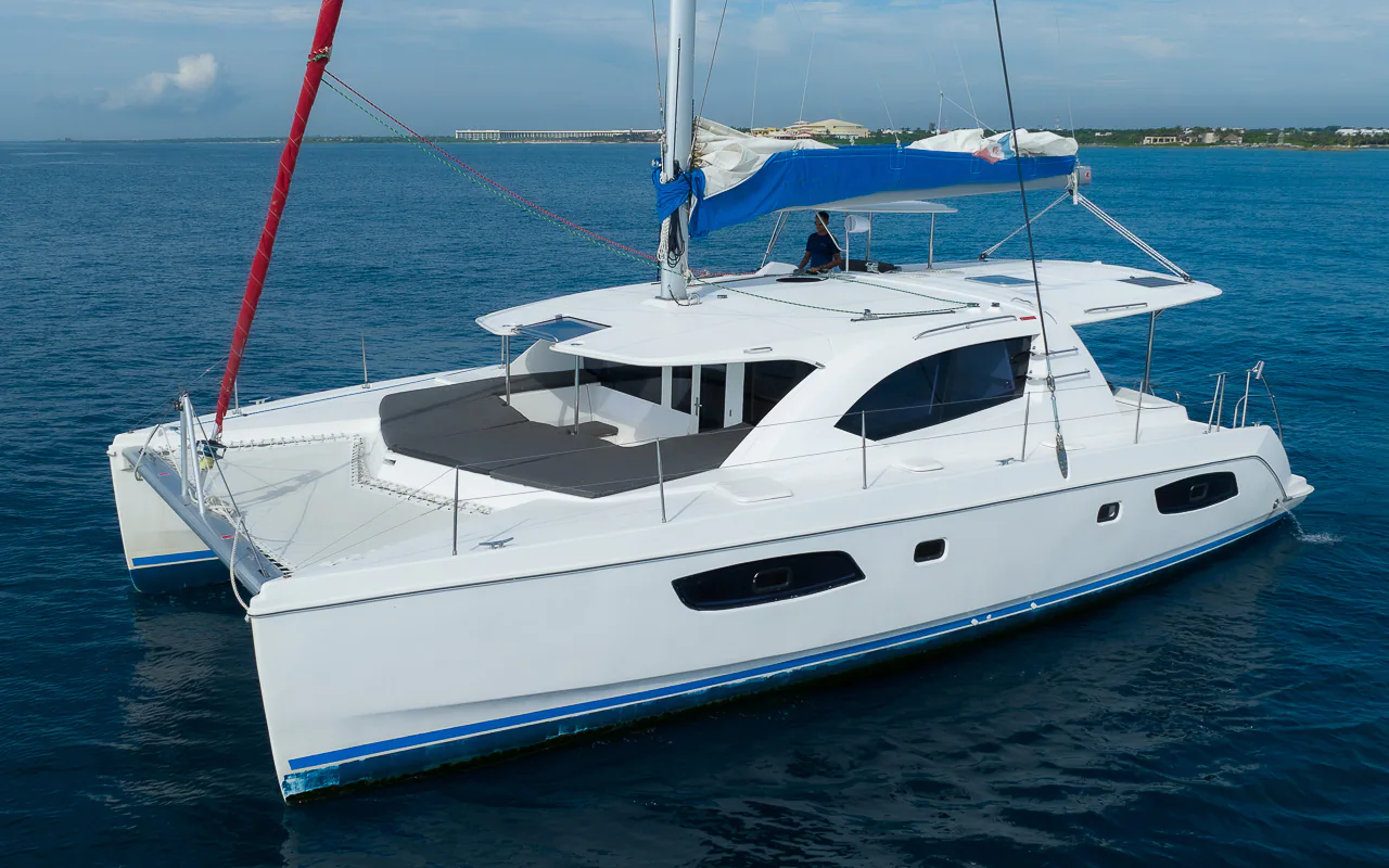 Private yacht charter in Playa del Carmen